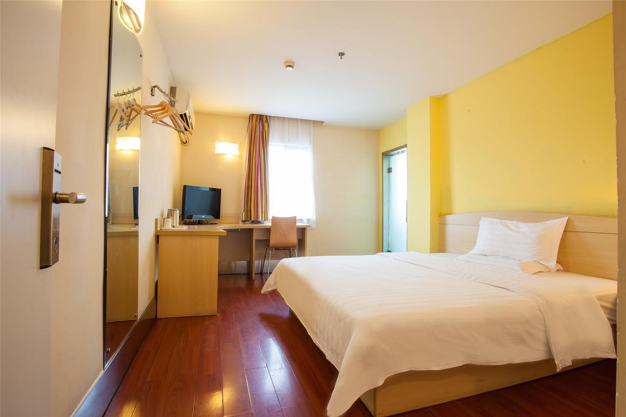 7Days Inn Qingdao Development Zone Jinshatan Rum bild